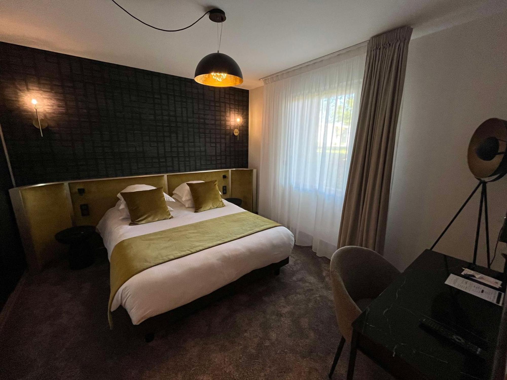 King Suite with Sofa Bed - Non-Smoking,1609715667:JPEG